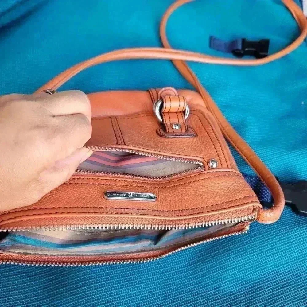 Etienne Aigner Orange Leather Crossbody Bag - Picture 9 of 13